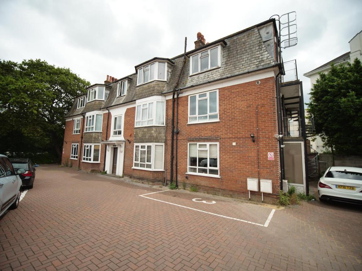 Large 3 Bedroom & 2 Bath - Ground Floor With Parking Bournemouth Exterior photo